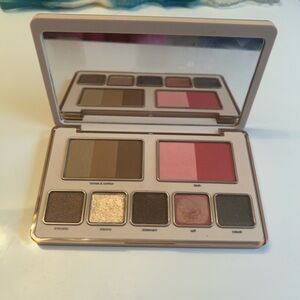 ND face Palette with Pink and Brown Shades